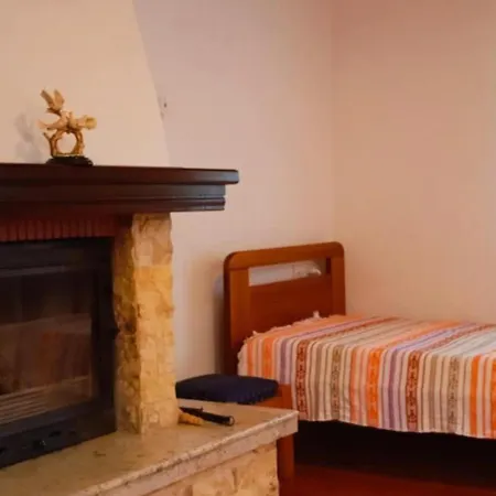 σπίτι στη λίμνη πλαστήρα μπελοκομίτη